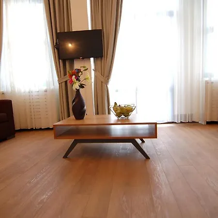 Mayer Cihangir Suites *