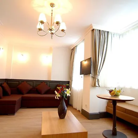 Apartment Mayer Cihangir Suites