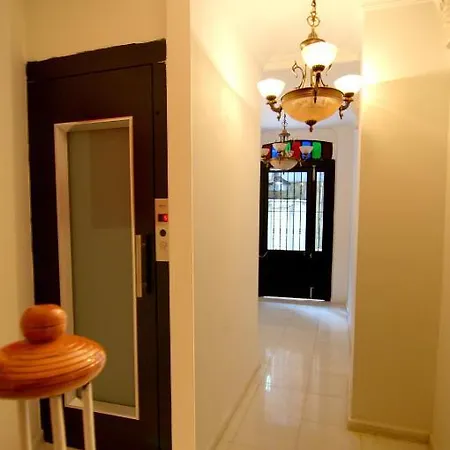 Mayer Cihangir Suites *