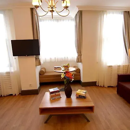 Mayer Cihangir Suites *
